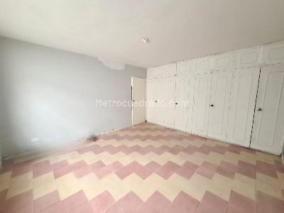 Casa de 4 alcobas en arriendo en Manila, Medellín, 200 m² · foto 11 de 20