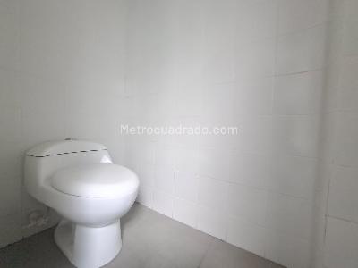Casa de 4 alcobas en arriendo en Manila, Medellín, 200 m² · foto 5 de 20