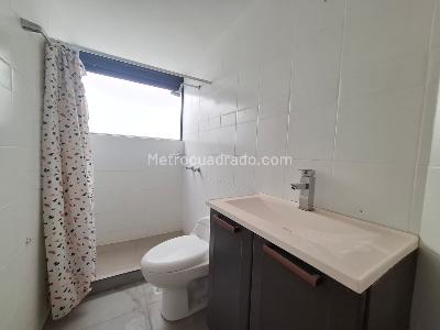 Casa de 4 alcobas en arriendo en Manila, Medellín, 200 m² · foto 7 de 20