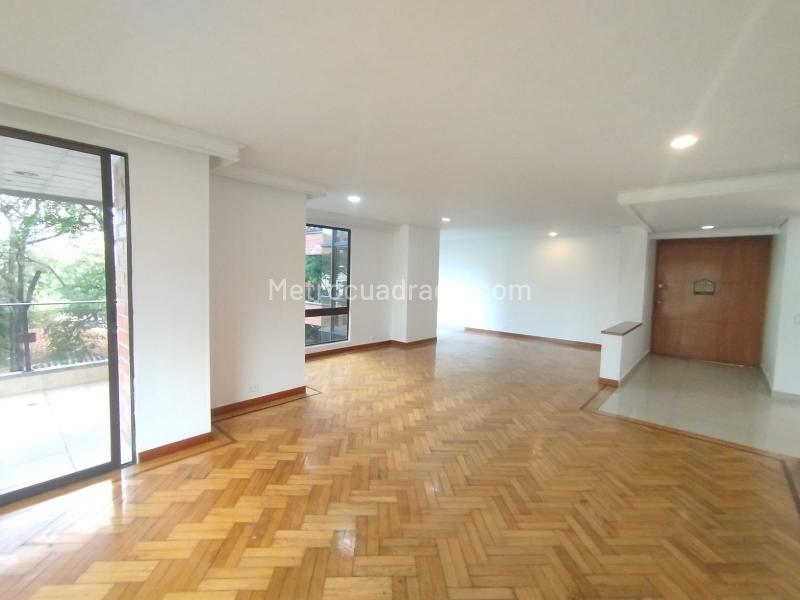 Apartamento exclusivo de 3 alcobas en Los Parra, El Poblado - 4