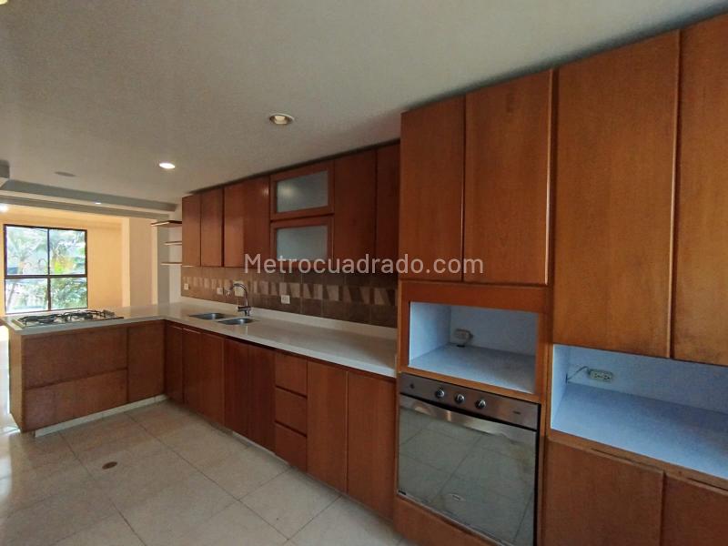 Apartamento exclusivo de 3 alcobas en Los Parra, El Poblado - 7