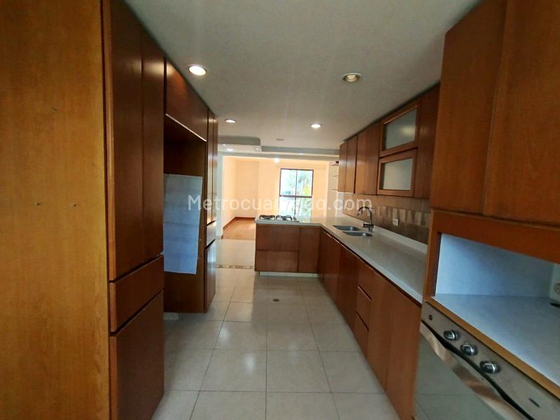 Apartamento exclusivo de 3 alcobas en Los Parra, El Poblado - 9