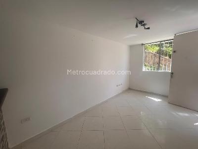 Casa de 3 alcobas en venta en Rionegro, Rionegro, 68 m² · foto 3 de 11
