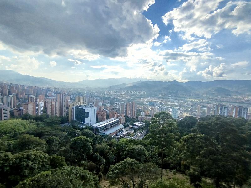 2BR Apartment in Las Palmas, El Poblado with 2 Parking Spots - 9