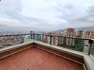 Apartamento en arriendo en Los Balsos, Medellín · foto 3 de 20