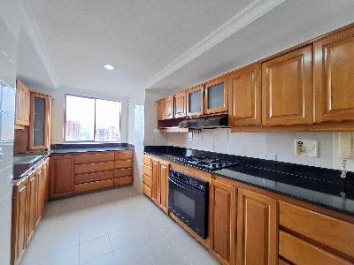 Apartamento en arriendo en Los Balsos, Medellín · foto 4 de 20