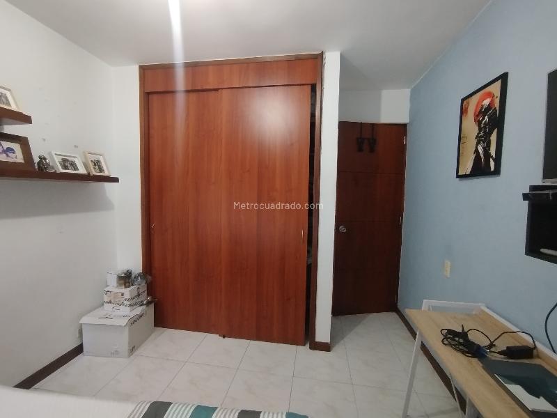 Spacious 2BR Apartment with Amenities in Transversal Superior - 9