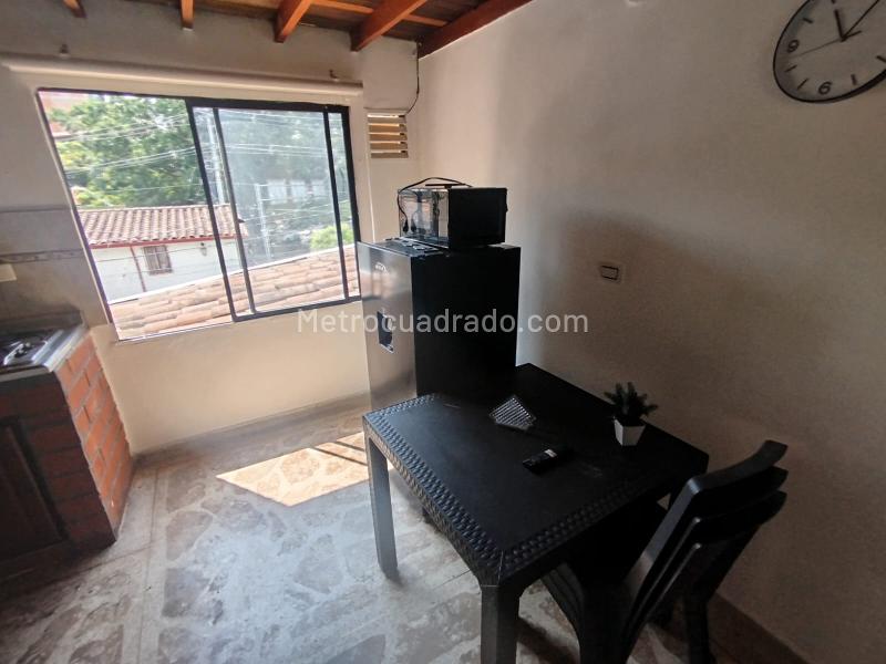 Furnished 1BR Apartment in Laureles - 3