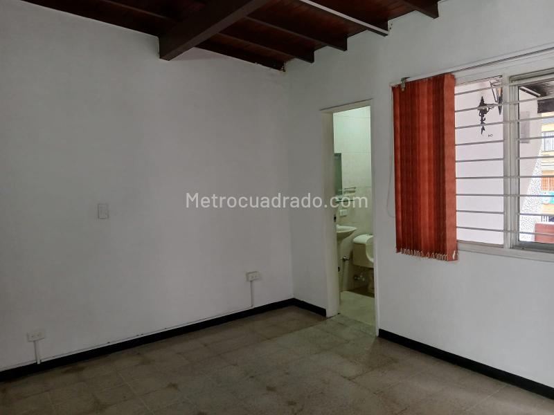 Duplex Comercial de 5 Alcobas en Los Colores - 5
