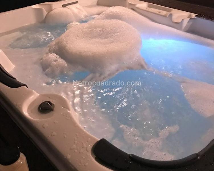 Apartamento en Arriendo en El Campestre El Poblado con Jacuzzi - 2