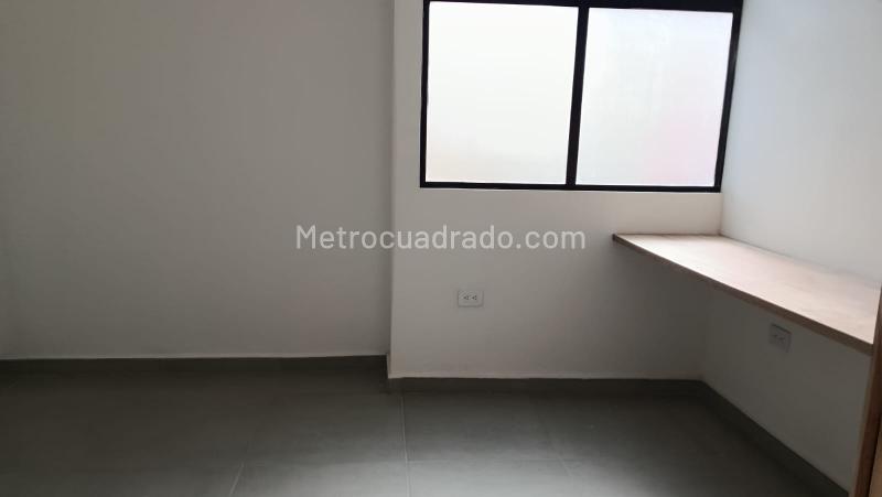 Apartamento Amplio de 4 Alcobas en Arriendo en Boston - 8