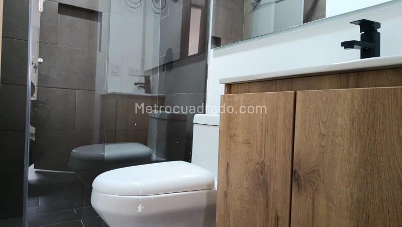 Apartamento Amplio de 4 Alcobas en Arriendo en Boston - 9