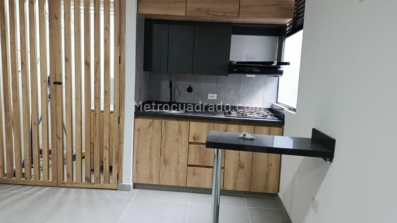 Apartamento Luminoso de 2 Alcobas en Boston