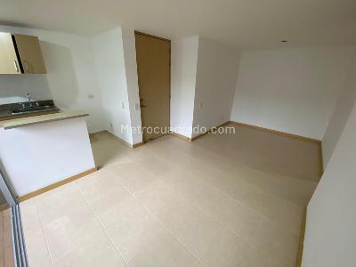 Apartamento de 3 alcobas en arriendo en Lagos De La Doctora, Sabaneta, 68 m² · foto 4 de 20