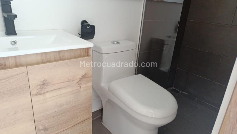 Apartamento de 2 Alcobas en Boston, Medellín - 5