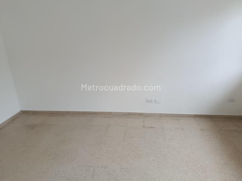 Versatile 4BR House for Rent in Laureles - 5