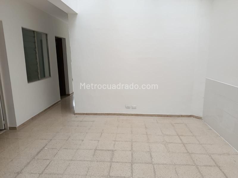Versatile 4BR House for Rent in Laureles - 6