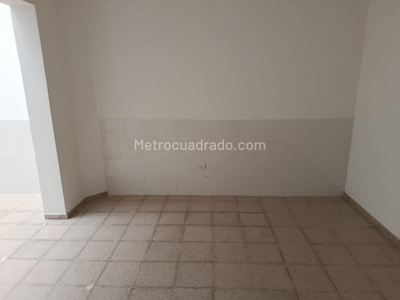 Versatile 4BR House for Rent in Laureles - 7