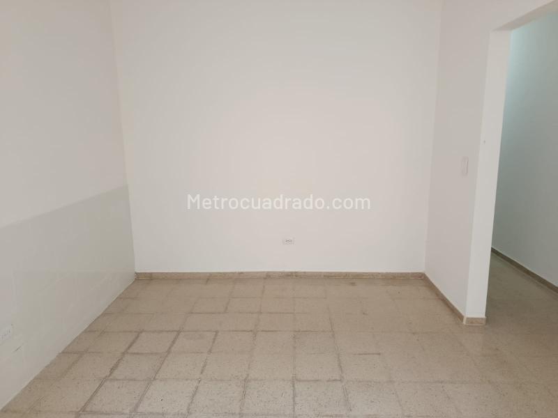 Versatile 4BR House for Rent in Laureles - 9
