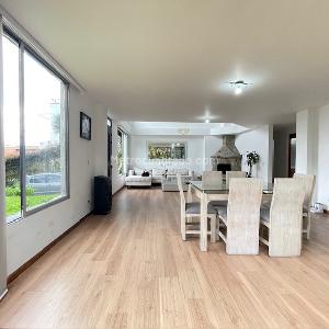 Casa de 4 alcobas en venta en Loma Del Escobero, Envigado, 807 m² · foto 4 de 20