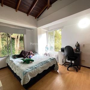 Casa de 4 alcobas en venta en Loma Del Escobero, Envigado, 807 m² · foto 15 de 20