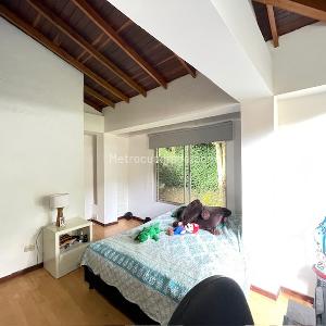 Casa de 4 alcobas en venta en Loma Del Escobero, Envigado, 807 m² · foto 17 de 20