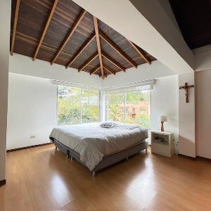 Casa de 4 alcobas en venta en Loma Del Escobero, Envigado, 807 m² · foto 19 de 20