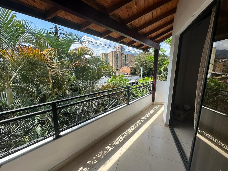 Apartamento con Encanto de 3 Alcobas en Aranjuez - 2