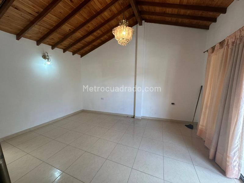 Apartamento con Encanto de 3 Alcobas en Aranjuez - 6