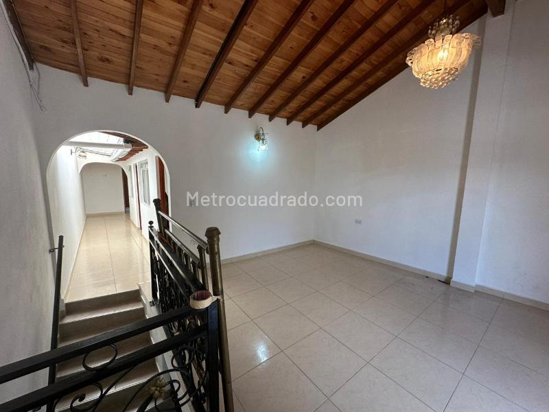 Apartamento con Encanto de 3 Alcobas en Aranjuez - 7