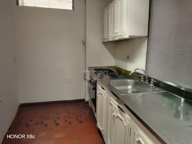 Spacious 4BR Apartment in Santa Teresita - 4