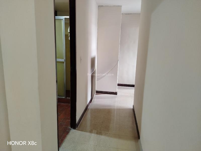 Spacious 4BR Apartment in Santa Teresita - 7