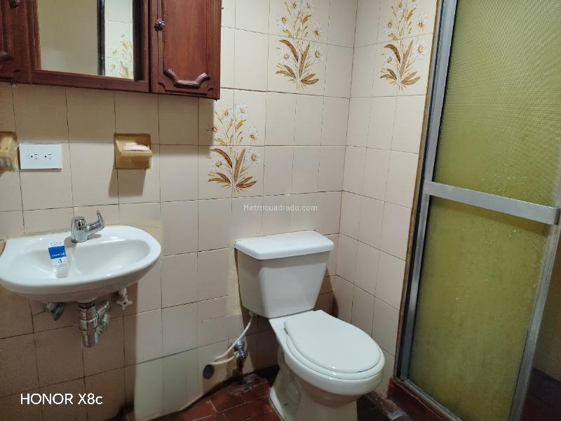 Spacious 4BR Apartment in Santa Teresita - 8