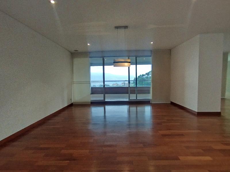 Spacious 3BR Apartment in La Calera