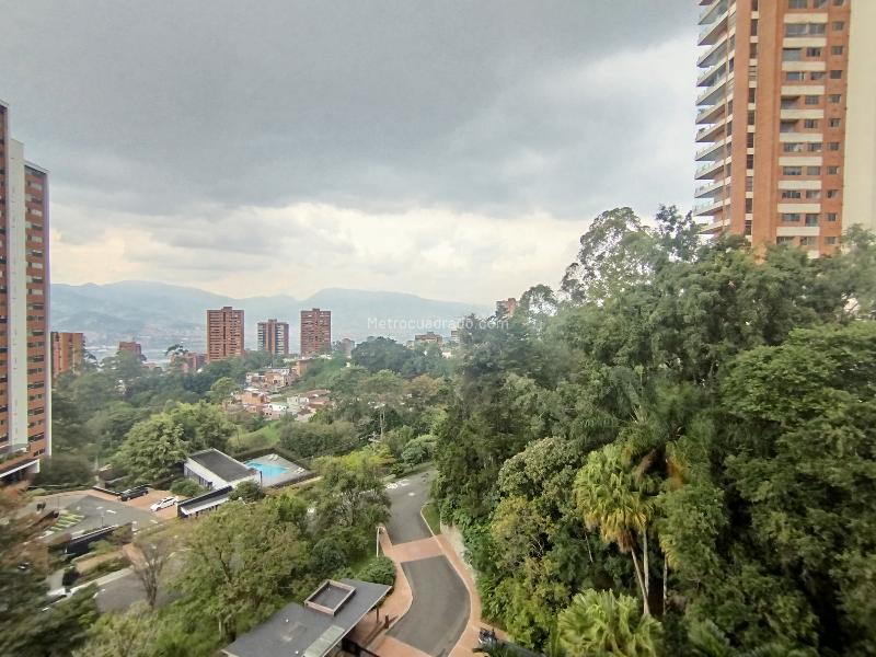 Apartamento Amplio de 3 Alcobas en La Calera, El Poblado - 8