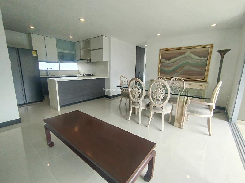 Apartamento Amoblado Amplio de 2 Alcobas en Transversal Intermedia - 3