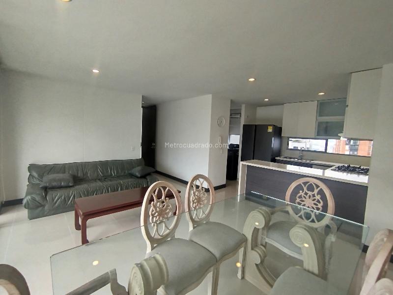 Apartamento Amoblado Amplio de 2 Alcobas en Transversal Intermedia - 4