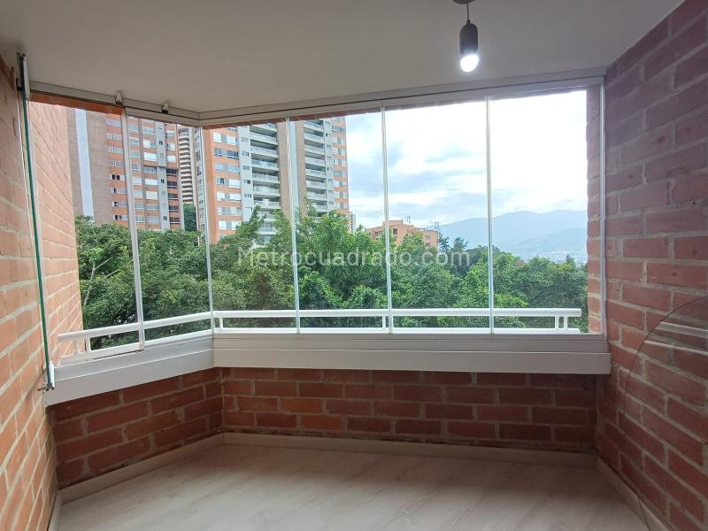 Apartamento amplio de 3 Alcobas en Transversal Superior - 2