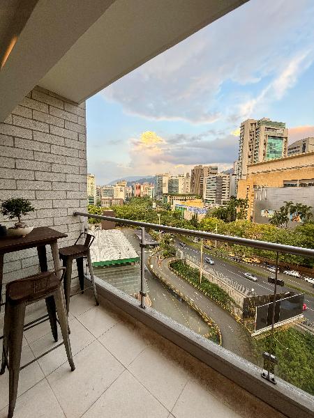 Apartamento en Arriendo de 2 Alcobas en Los Balsos, El Poblado - 5