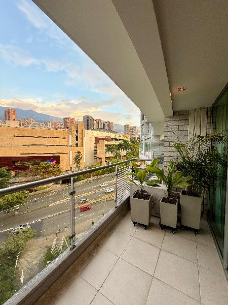 Apartamento en Arriendo de 2 Alcobas en Los Balsos, El Poblado - 7