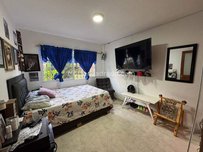 Furnished 4BR Apartment for Rent in Almería (Laureles) - 9