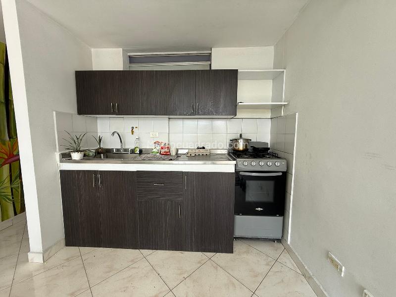 Apartamento de 2 Alcobas en Loma del Indio con Piscina y Seguridad 24/7 - 7