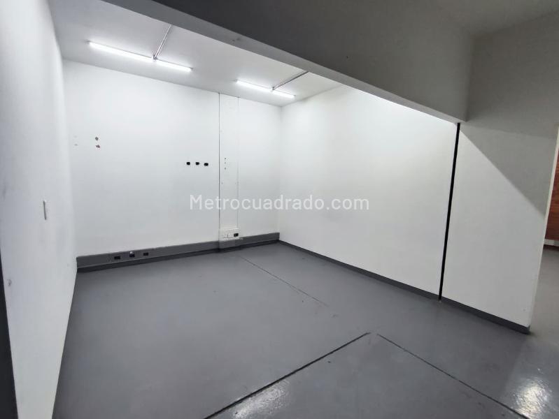Bodega en Arriendo, Montevideo, Bogotá D.C. - Más