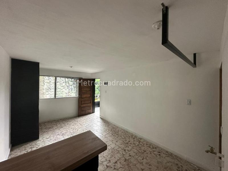 Estudio de 14 m² en Arriendo en Castilla, Medellín - 5