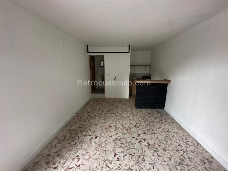 Estudio de 14 m² en Arriendo en Castilla, Medellín - 9