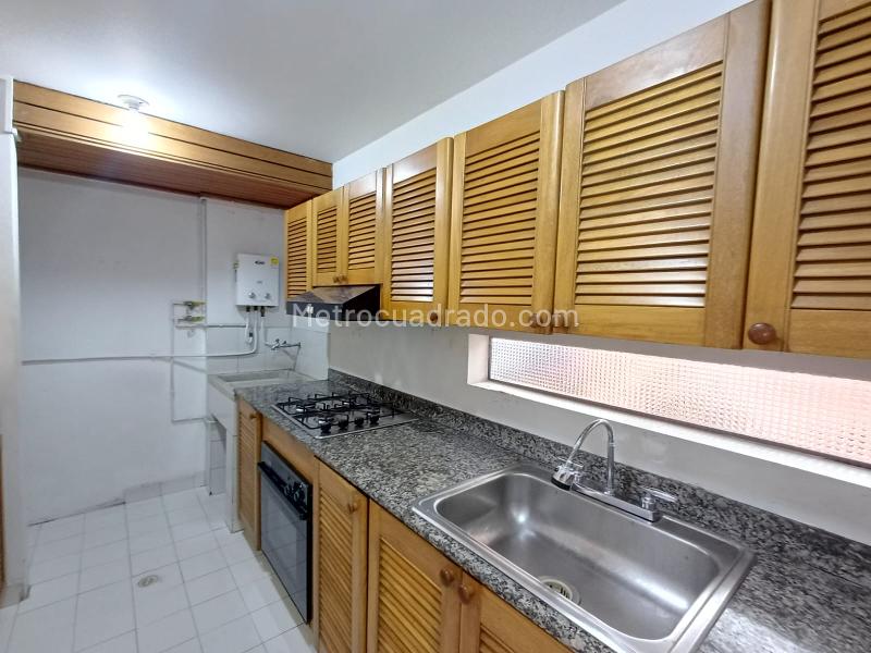 Apartamento Amplio de 2 Alcobas en Provenza - 7