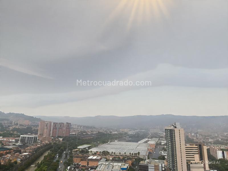 Apartamento de 3 Alcobas con Vista Privilegiada en Avenida Las Vegas