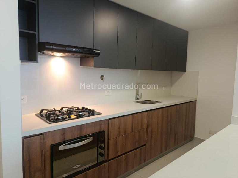 Apartamento de 3 Alcobas con Vista Privilegiada en Avenida Las Vegas - 3