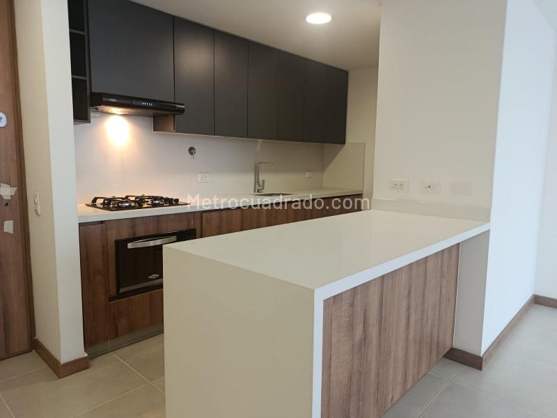 Apartamento de 3 Alcobas con Vista Privilegiada en Avenida Las Vegas - 5