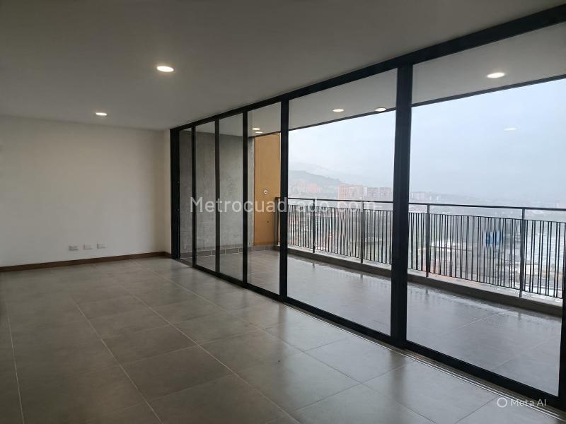 Apartamento de 3 Alcobas con Vista Privilegiada en Avenida Las Vegas - 8